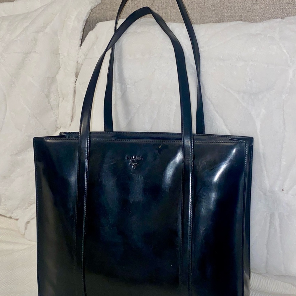 Elegant Black Leather Tote Bag